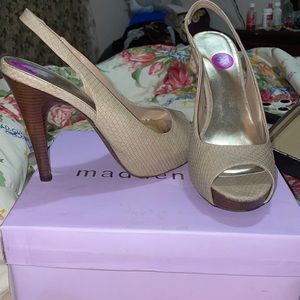 Jessica Simpson heels 8.5